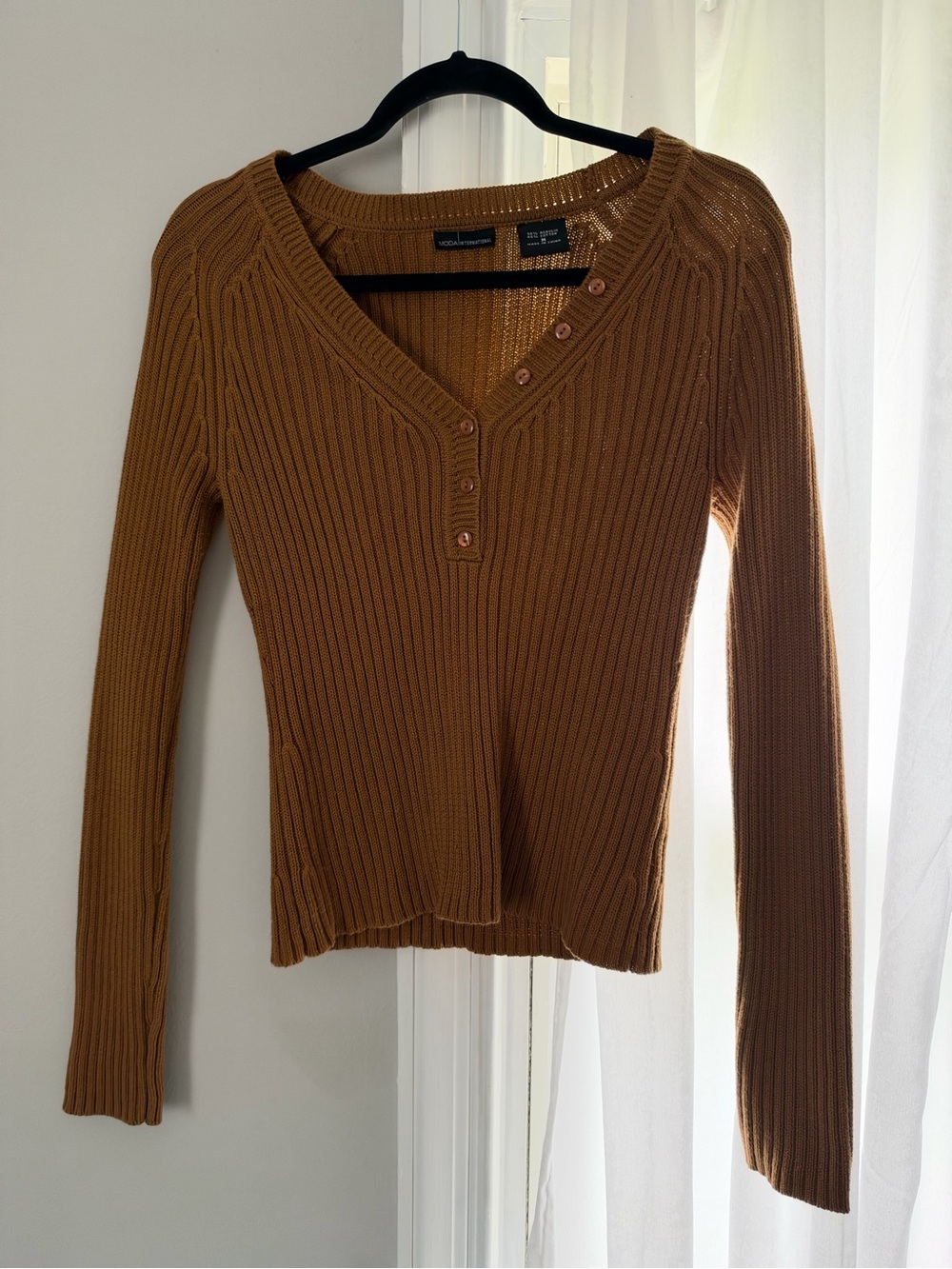 Moda International Ribbed Button-Front Sweater - Size Medium - Picture 3 of 4